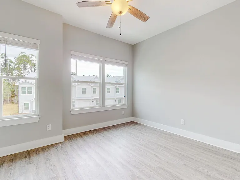 226 Date Palm Ln — Photo 23