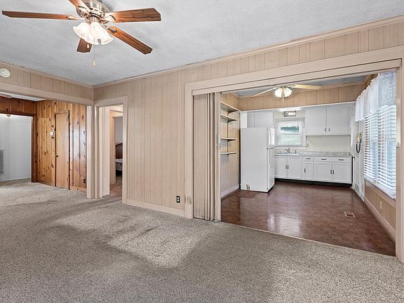 2nd image of 394 School St