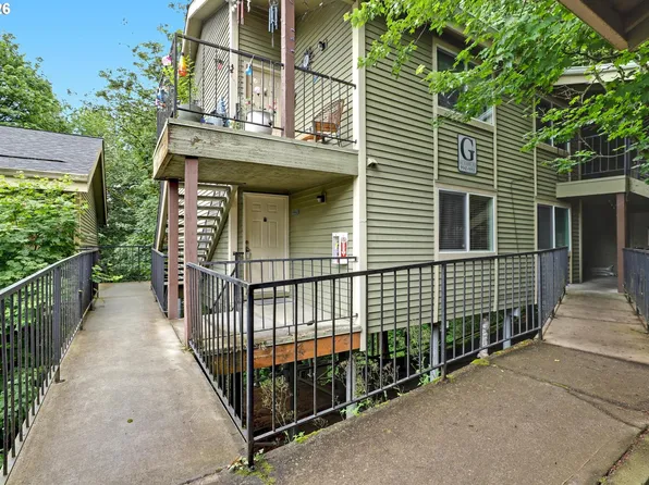 9943 SE Talbert St, Clackamas, OR 97015