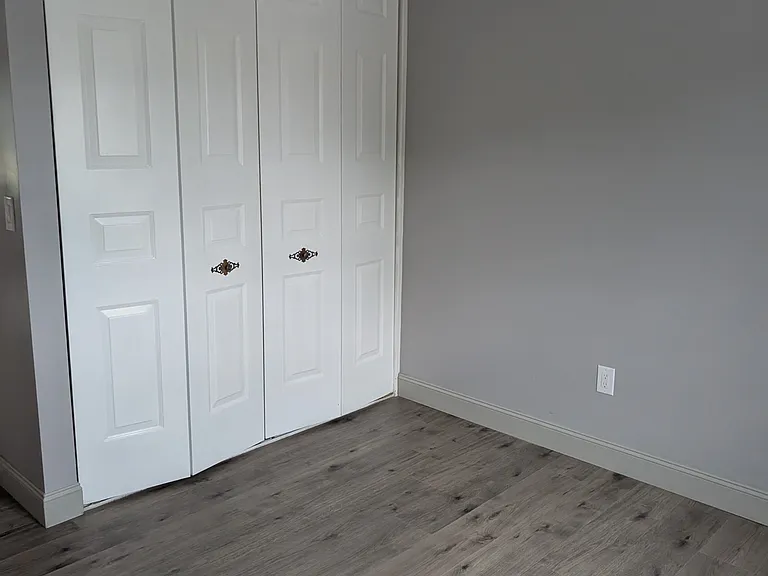 192 E 4th St #192 — Photo 16