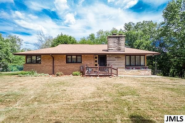 1st image of 1560 Park Dr