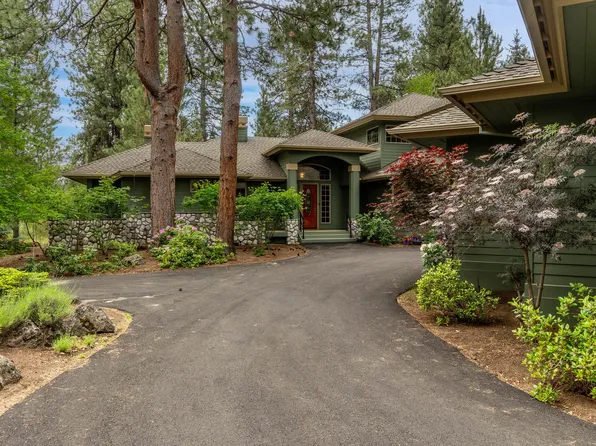 60621 Golf Village Loop, Bend, OR 97702