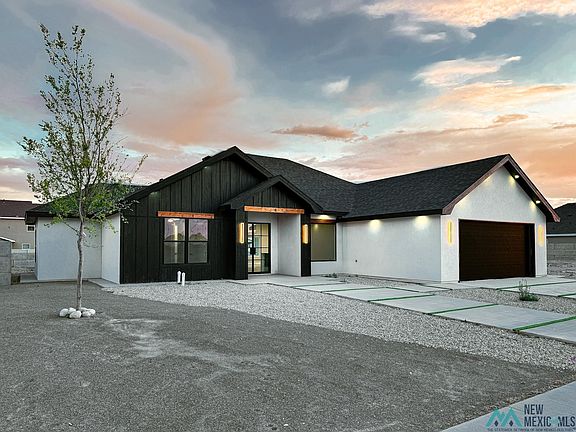 2nd image of 4 Bella Piazza Way