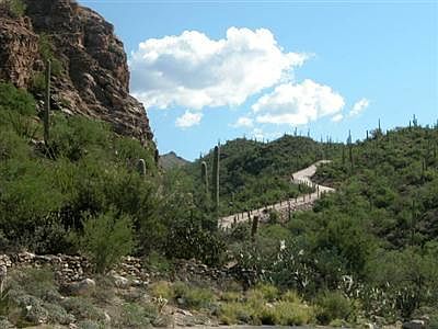 2nd image of 6444 N Rattlesnake Canyon Rd