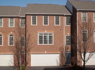 121 Blue Stone Hills Dr, Harrisonburg, VA 22801