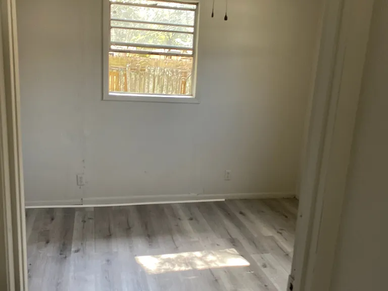 5022 Kingsbury St #B — Photo 3
