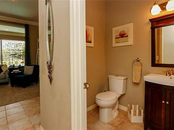 3rd image of 5009 Wesley Dr
