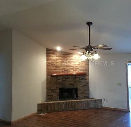 4th image of 2201 Essex Dr