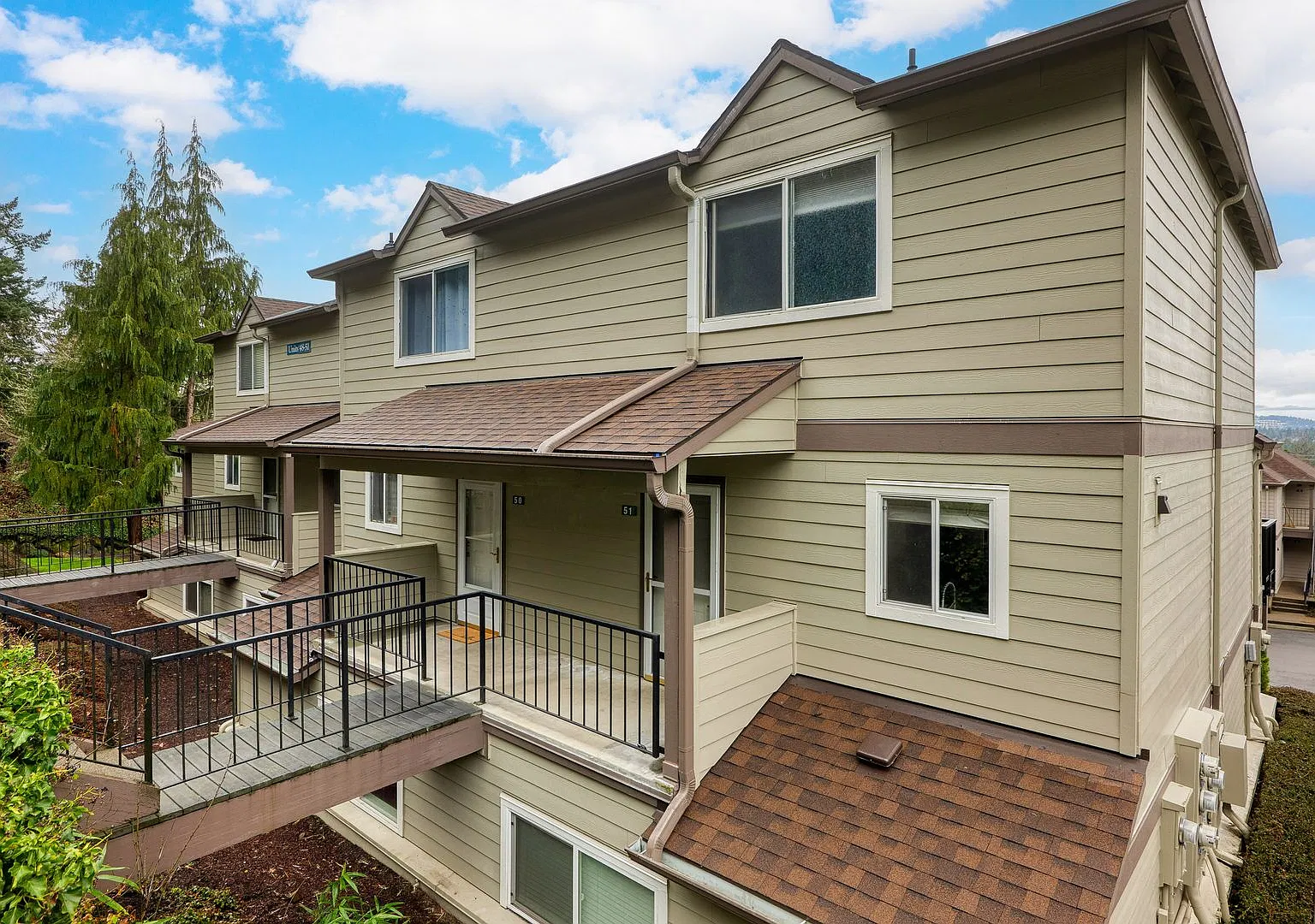 2 Bed/1.5 Townhome in West Linn w/ Garage — Photo 3