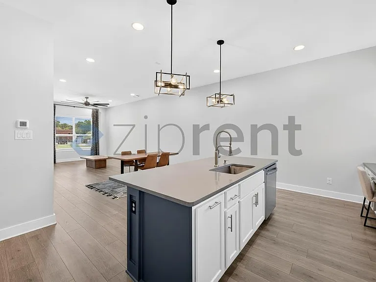 2818 Addison Park Ln — Photo 20