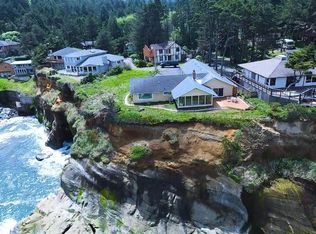 165 SW Cliff St, Depoe Bay, OR 97341