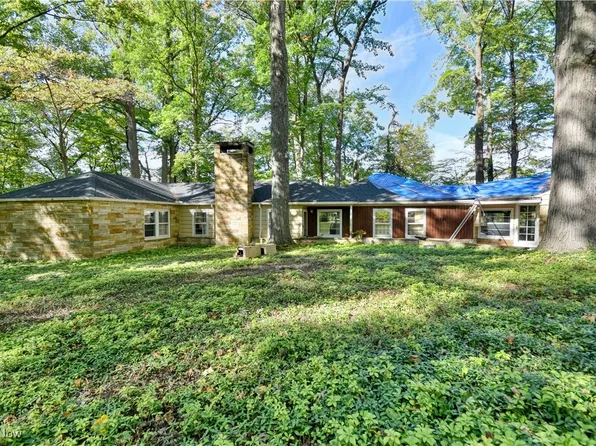 2531 Timberline Dr, Willoughby Hills, OH 44094