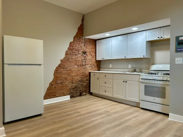229 E King St APT 2, Lancaster, PA 17602