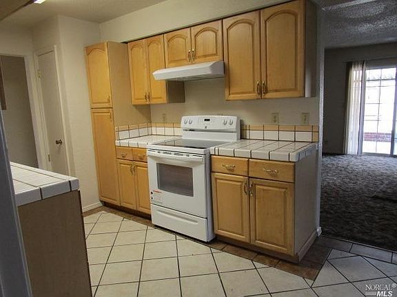 4th image of 748 San Remo St