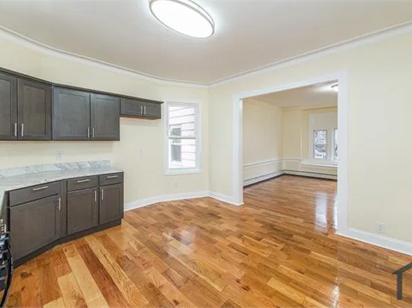 202 Weequahic Ave #3, Newark, NJ 07112
