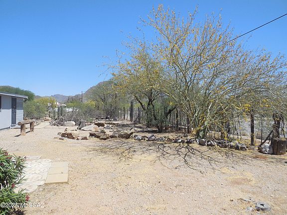 5th image of 3950 S Deaver Rd