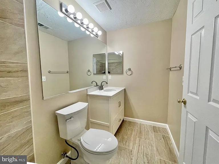 11713 Summerchase Cir #1713C — Photo 32
