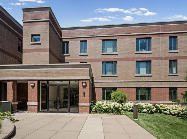 891 Central Ave APT 336, Highland Park, IL 60035