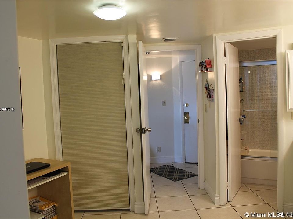 1st image of 20500 W Country Club Dr APT 518
