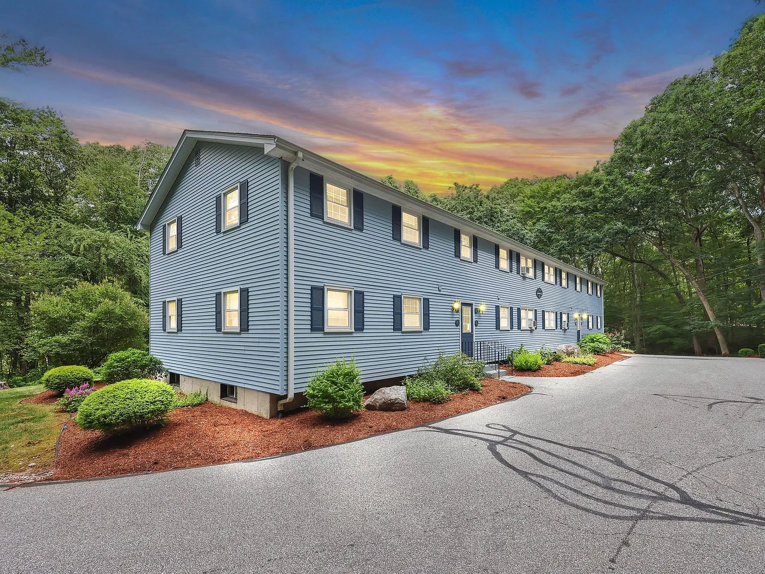 Time for a change? Check out this rarely available 1bd floorplan in Andover, CT — Photo 4