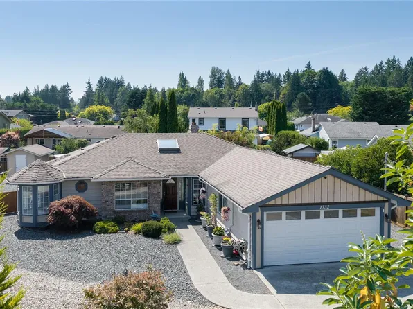 1332 Chesterton Pl, Nanaimo, BC V9P 1W9