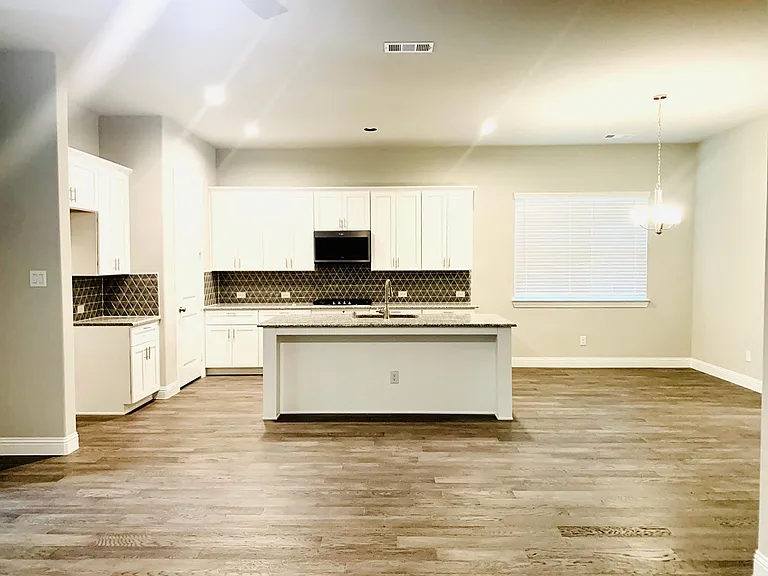 17644 Bottlebrush Dr — Photo 2