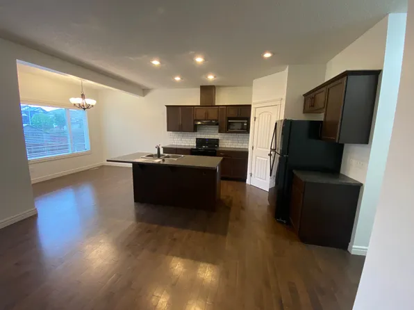 92 Woodbridge Line, Fort Saskatchewan, AB T8L 0H4