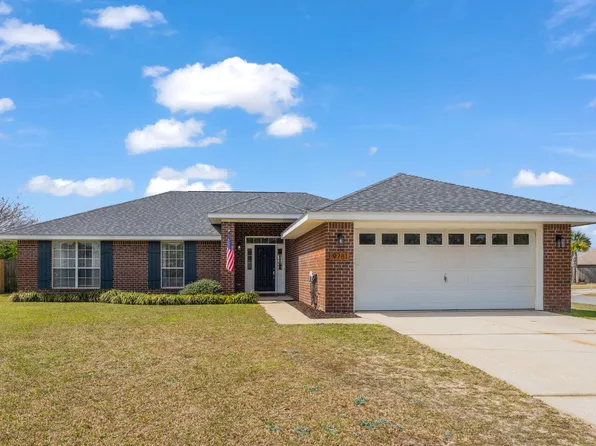 9781 Parker Lake Cir, Navarre, FL 32566