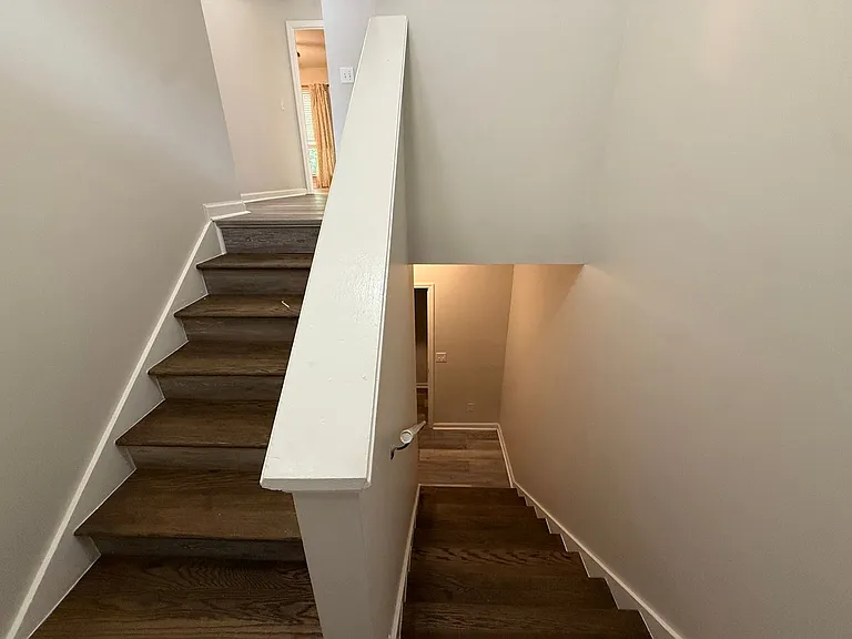 500-502 Greentree Ter — Photo 10