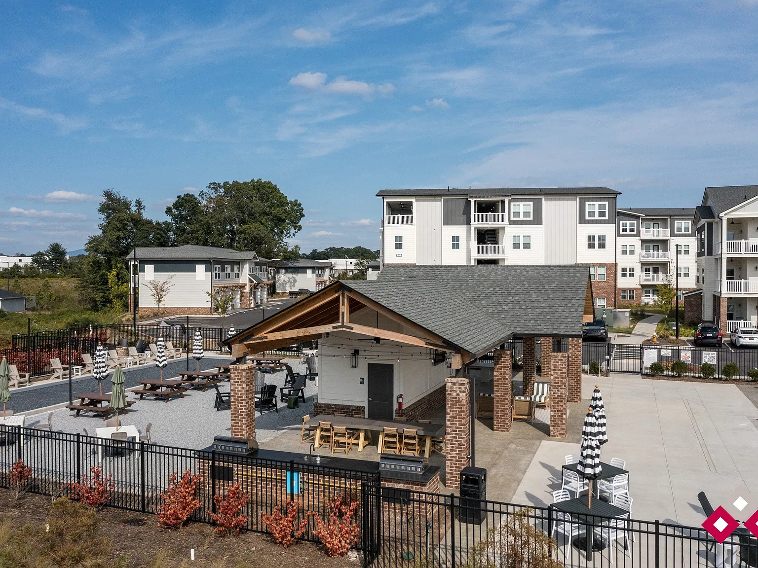 The Summit at Hendersonville — Photo 4