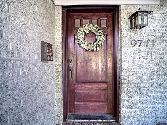 2nd image of 9711 E Lake Highlands Dr