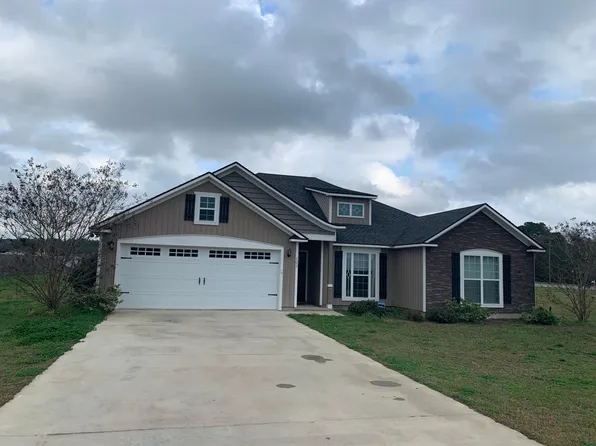 102 Bailey Cir, Thomasville, GA 31757