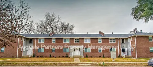 112 3rd St #E Photo 1