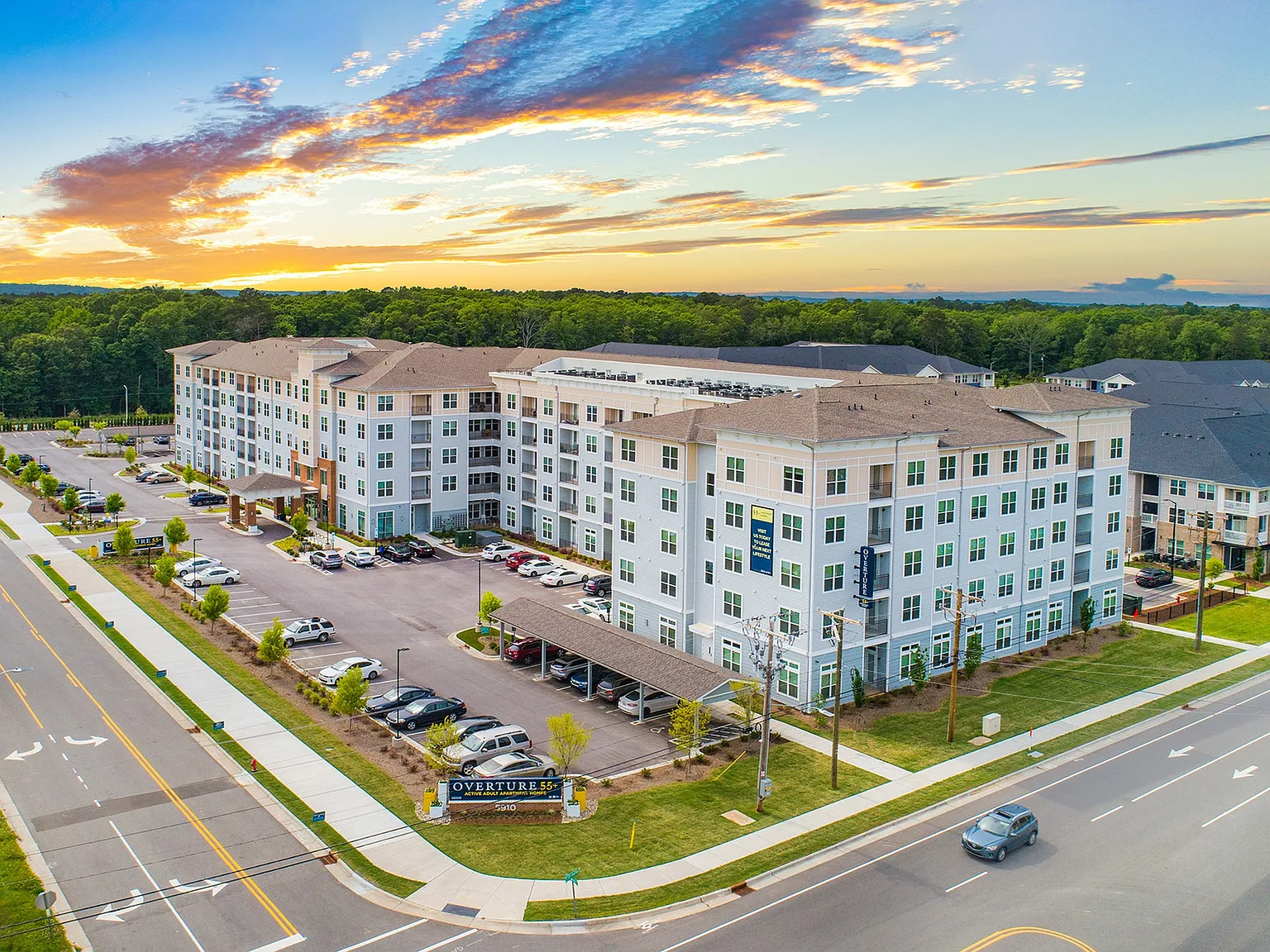 Overture Chapel Hill 55+ Apartment Homes — Photo 3