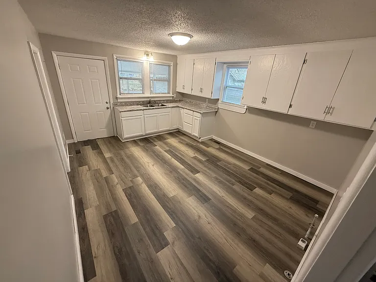 1306 NW Central Ave — Photo 6