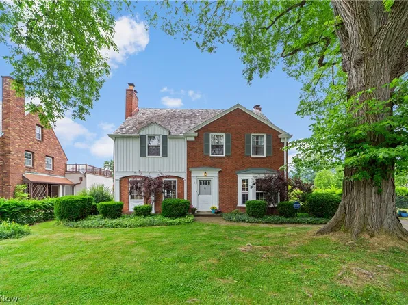 3045 Keswick Rd, Cleveland, OH 44120