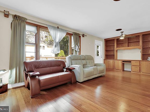 4th image of 28924 Ridge Rd