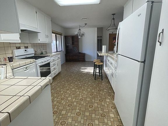 5th image of 6217 Sagebrush Rd
