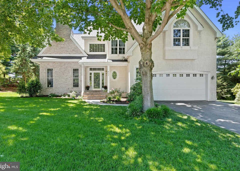 1st image of 413 Hessian Dr