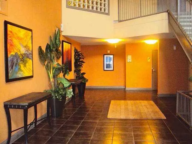 898 Oak St SW #1303 — Photo 5