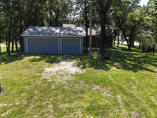 103 North Dr, Montezuma, IA 50171