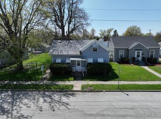 1621 W 17th St, Davenport, IA