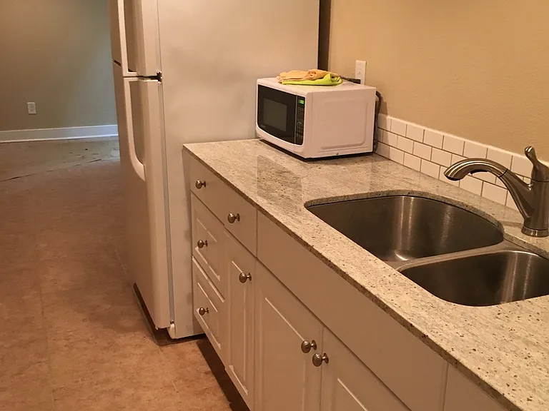 9540 N Seneca St #B — Photo 8