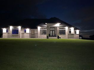 7520 Prairie Flower Dr, Roca, NE 68430