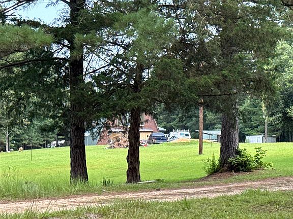 3rd image of 1013 Rutledge Rd
