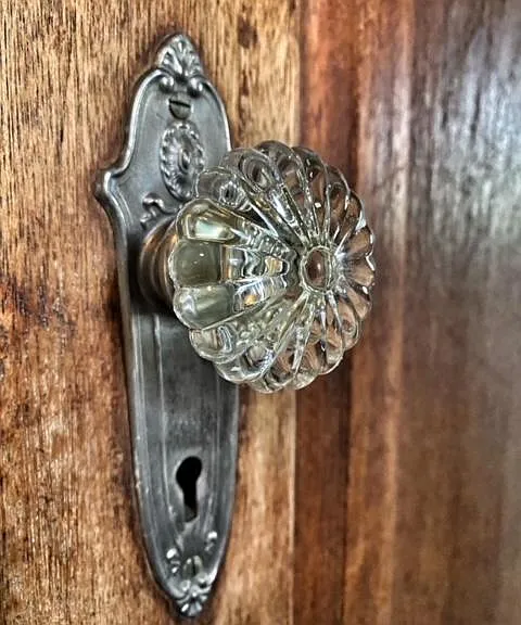 charming original vintage details