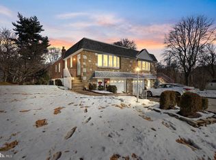 8240 Narvon St, Philadelphia, PA 19136