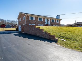 5605 Apache Dr, Kingsport, TN 37664