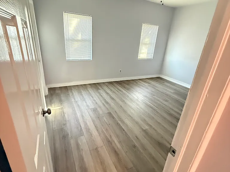 1911 E Maddox Ave #B — Photo 10