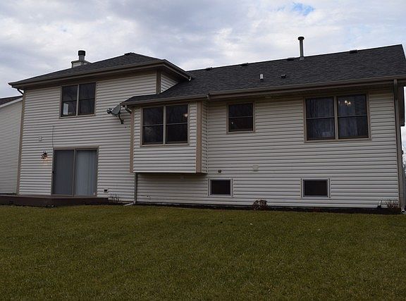 3rd image of 3719 Dewey Ave